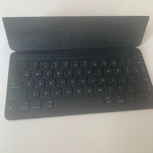 Smart Keyboard for iPad (9th generation)